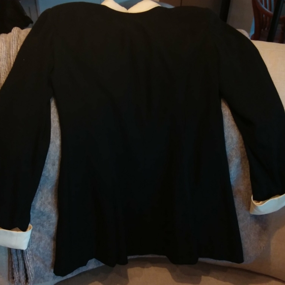 Liz Claiborne Classic Top & Skirt - Picture 4 of 6